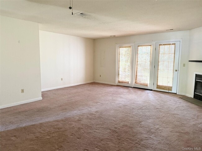 Photo - 12 Evergreen Way