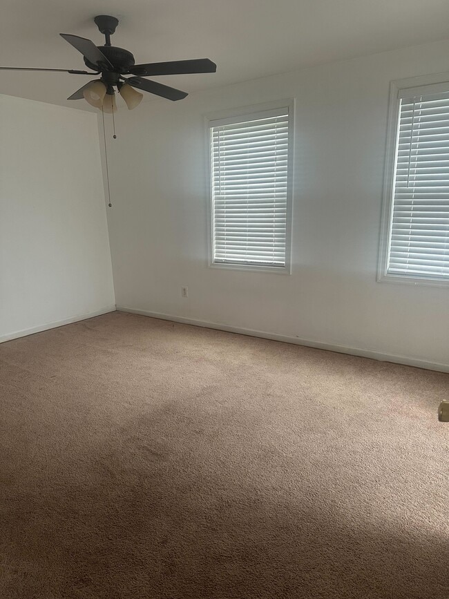 Photo - 2301 Iverson St