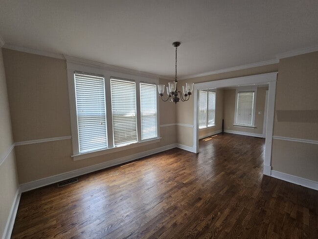 Photo - 614 N Military Ave