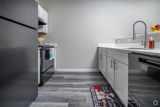 2BR, 2BA - 1150SF Kitchen