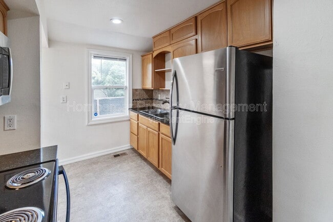 Photo - 908 E Longfellow Ave