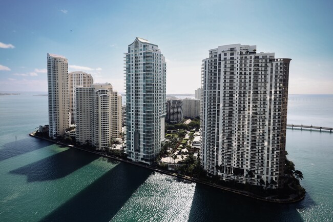 View - 300 S Biscayne Blvd Unidad T-2506 Rental