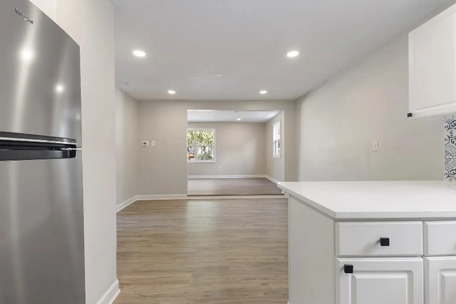 Photo - 1811 Cherry St