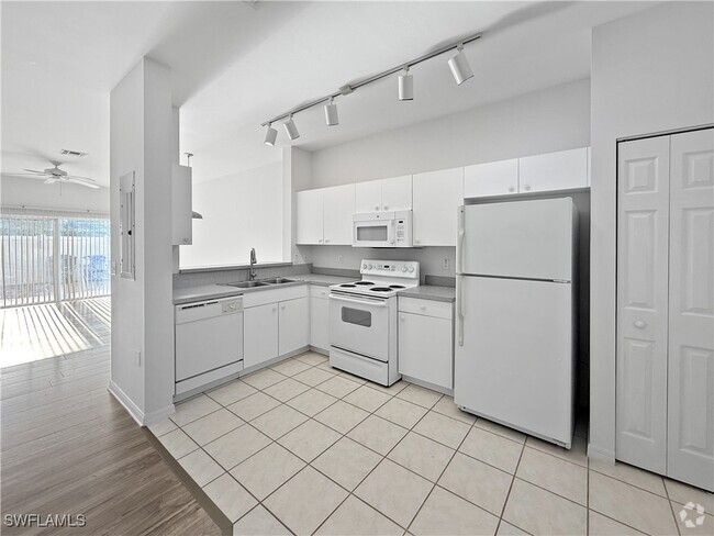 Building Photo - 3612 Pine Oak Cir Rental