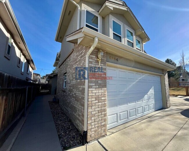 Photo - 5304 Stuart St