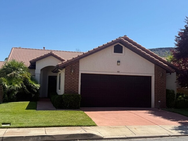 Single-Level Home with Community Pool, Gym... - Single-Level Home with Community Pool, Gym...
