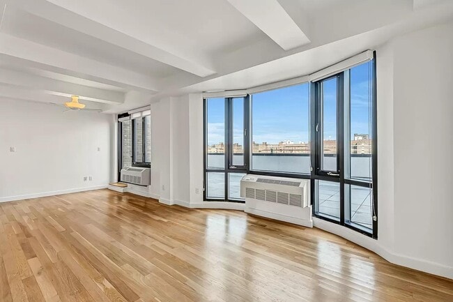 Photo - 35-40 30th St