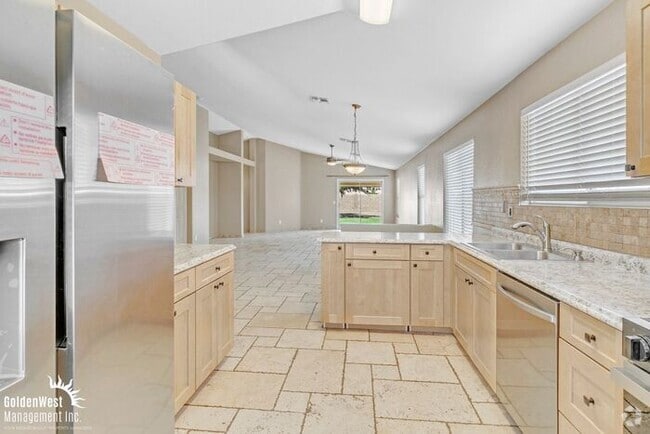 Building Photo - Charming 3 Bdm 2Ba Single-Story Home in Gl...