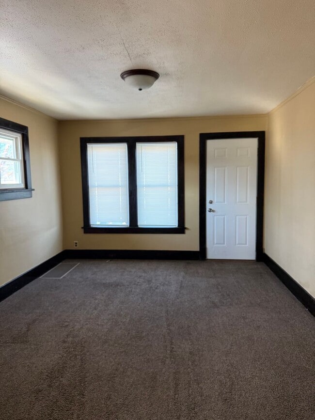 Photo - 1231 W College Ave Unit Upper