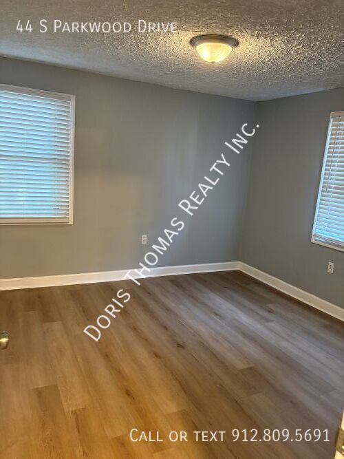 Photo - 44 S Parkwood Dr