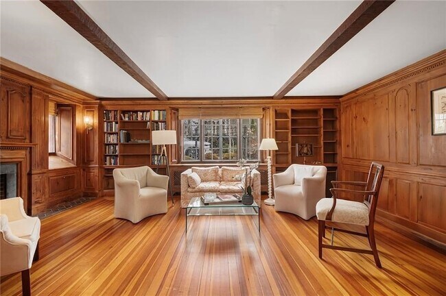 Photo - 5 Cushing St