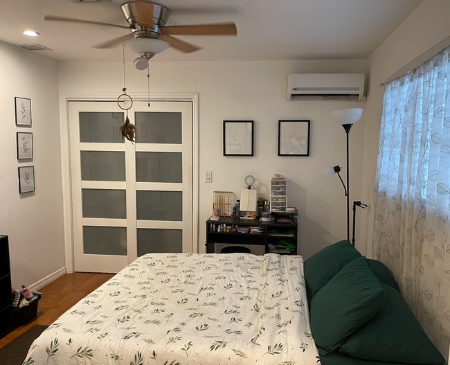 Photo - 1008 NE 11th St - Side Unit Unit 1008 Side