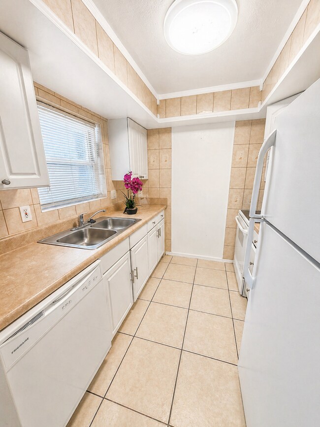 Photo - Last Unit Available!