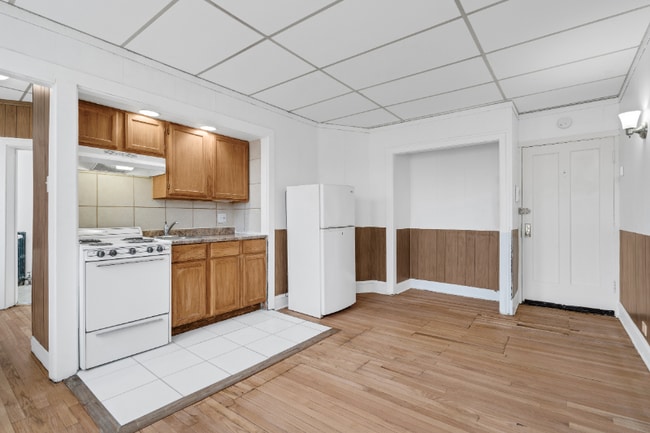 Photo - 1440 W Howard St Unit Apt. 17