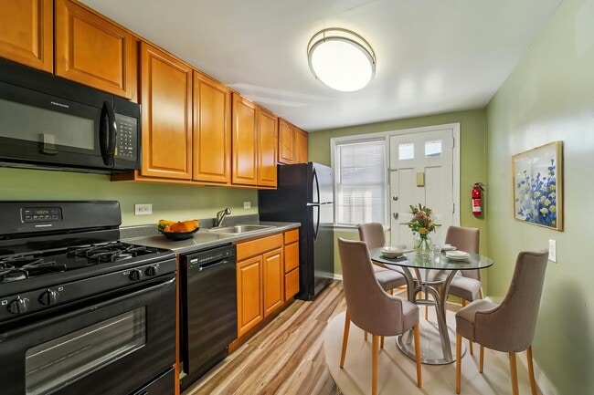 Photo - Riverview Gardens