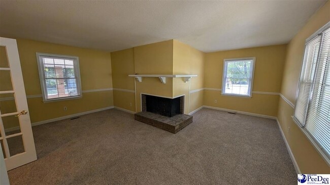2262 Kingston Dr