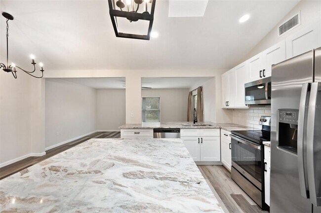 Photo - 7910 Knox Loop