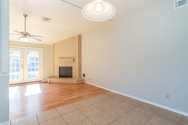 Photo - 1010 Hickory Post Ct