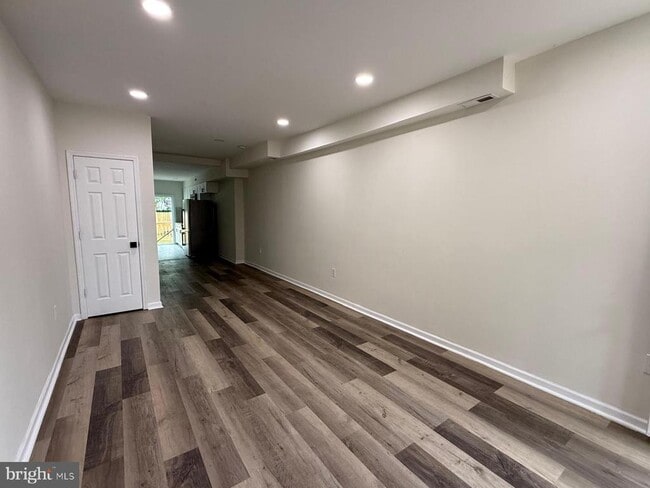 Photo - 516 Columbus Rd