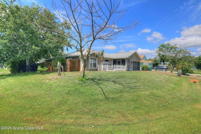 Photo - 243 Dickens Ave