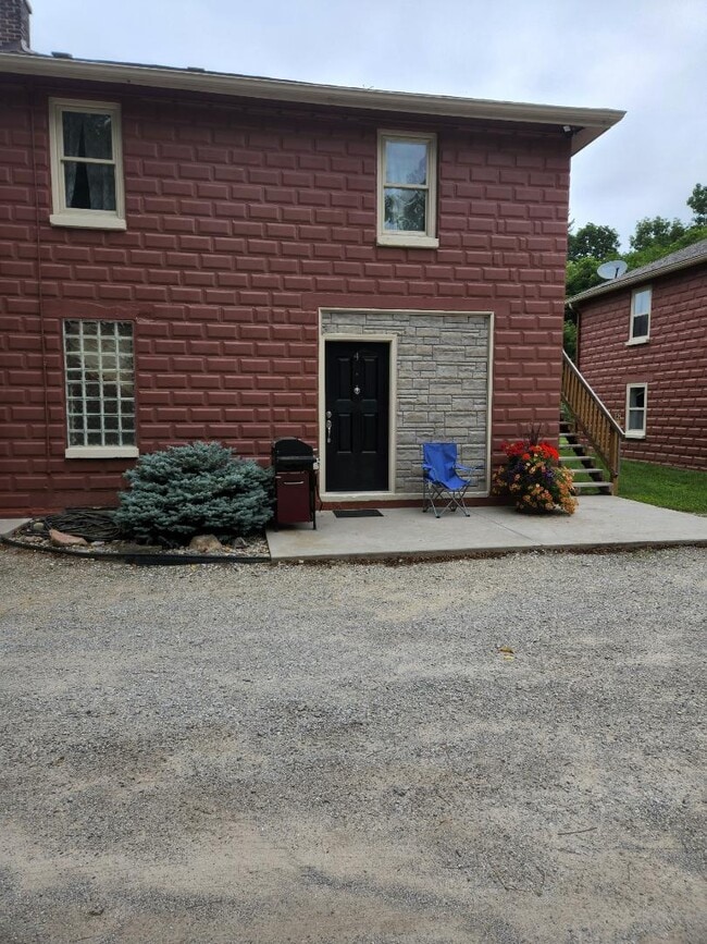 Building Photo - 2840 Goodells Rd Rental