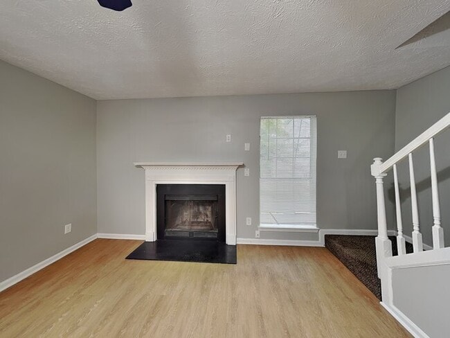 Photo - 942 Shadow Ridge Trail