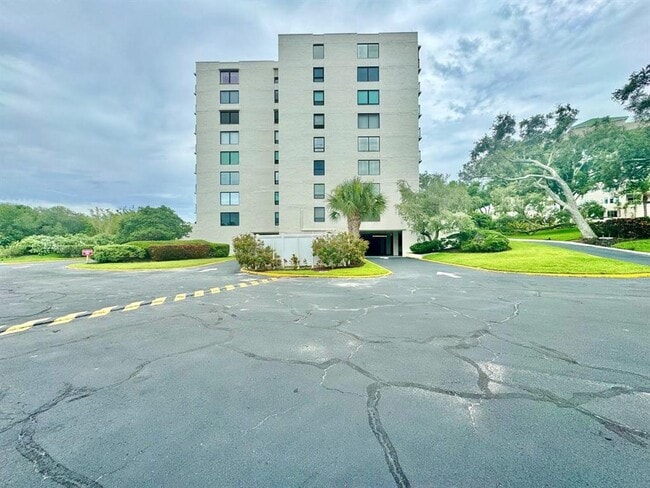 Photo - 220 Belleview Blvd Unit 311