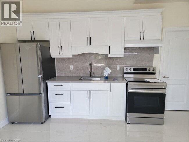 Photo - 103 Peel St