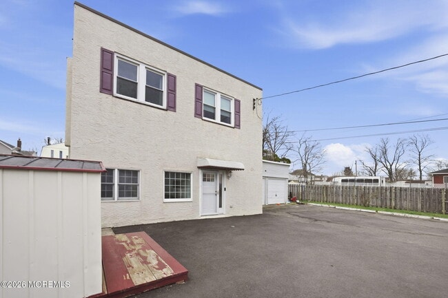 Photo - 120 2nd St