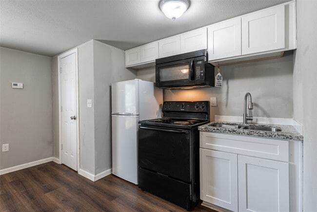 Photo - 2801 Virginia St Unit D