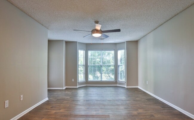 Photo - 1515 Loch Lomand Dr Unit 1515