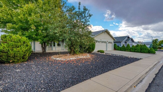 Photo - Spanish Springs Rental -- One Story.  No P...