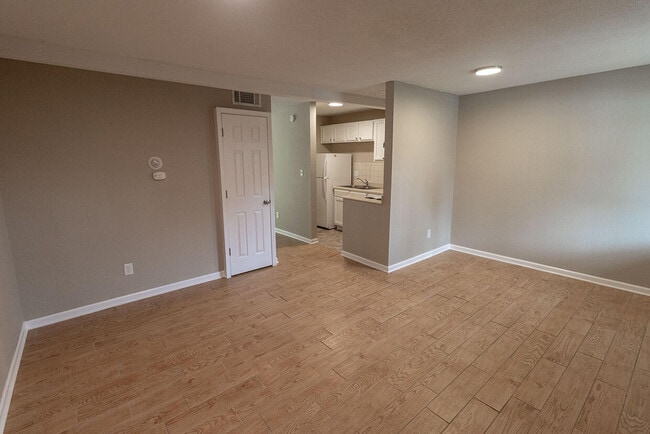 Photo - 105 N Garth Ave Unit 42