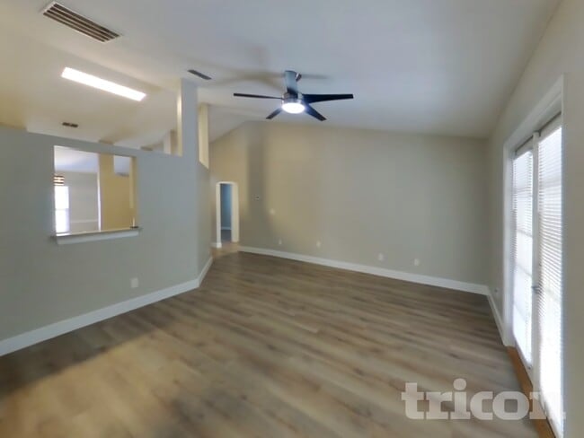 Photo - 84092 St James Ct