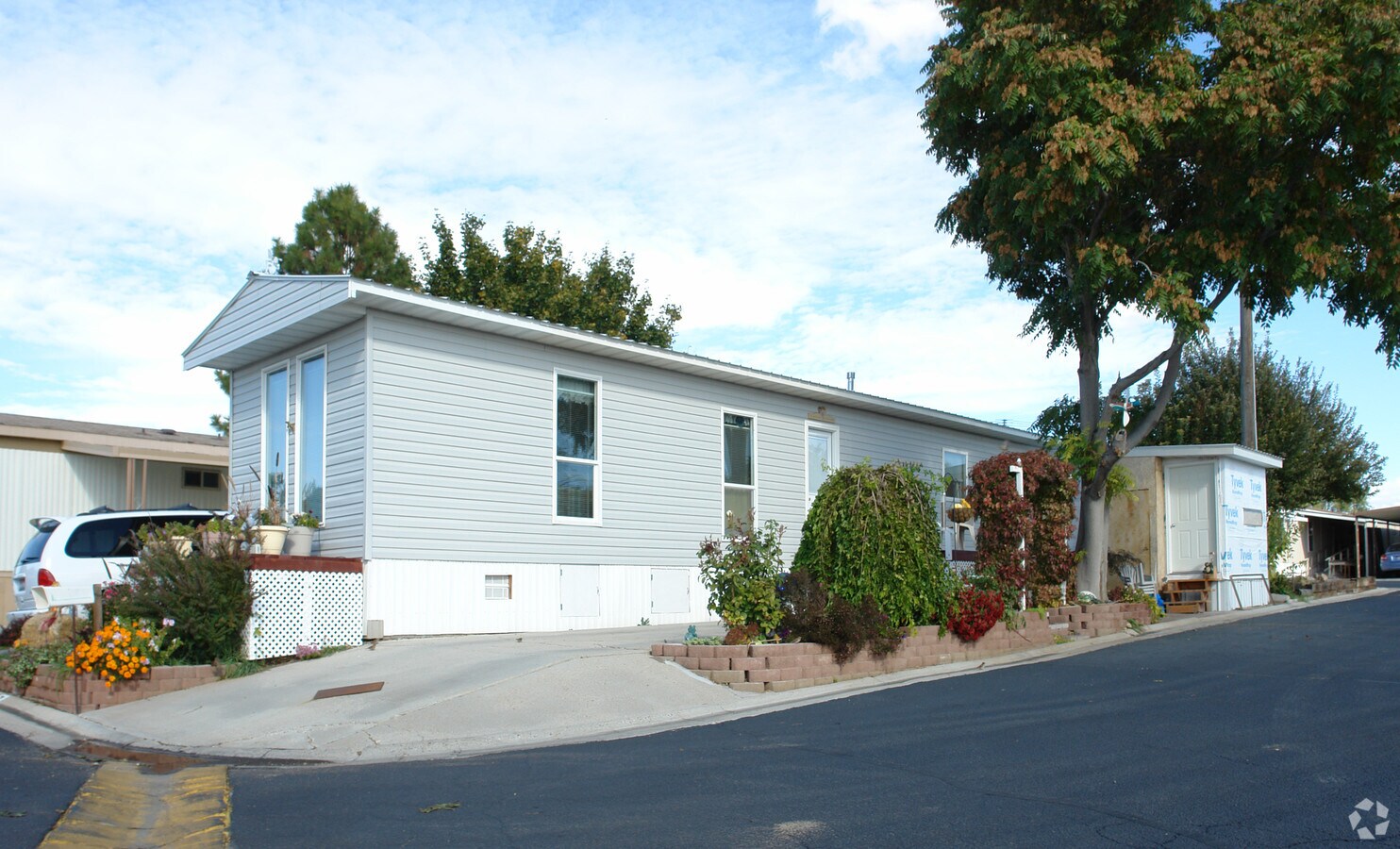 West Pine Manor - West Pine Manor Apartments