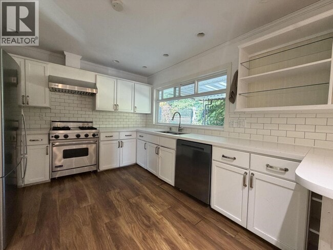 1009 Walalee Dr