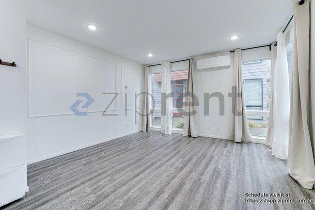 Photo - 539 S Cloverdale St