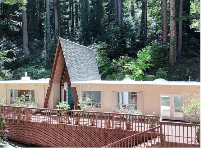 Photo - 350 Grandview Dr