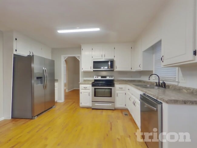 Photo - 27 Bramblewood Point SW