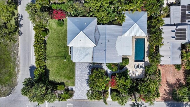 425 McKinley Dr