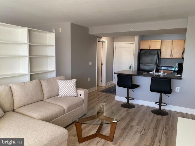 Photo - 800 4th St SW Unit 610