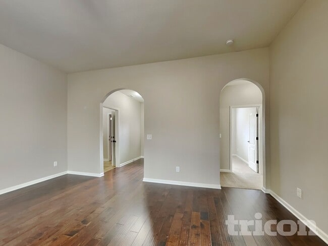 Photo - 616 Fredericksburg Dr