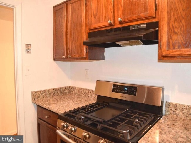 Photo - 3814 Lyndhurst Dr Unit 103