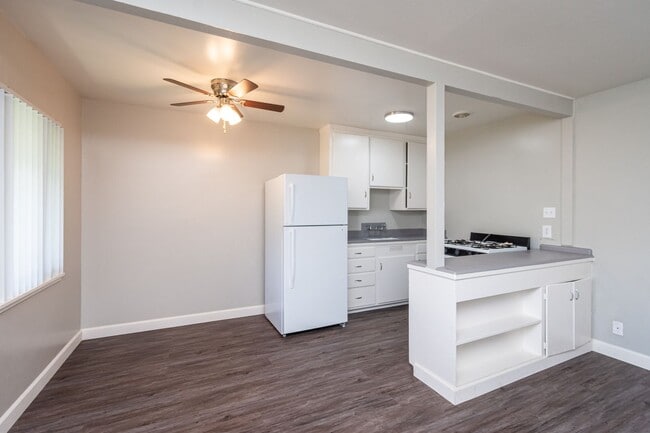 Photo - Castle Garden Apartments