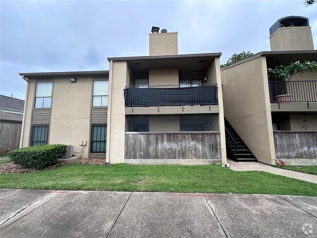 Building Photo - 3300 Pebblebrook Dr Unit 104 Rental