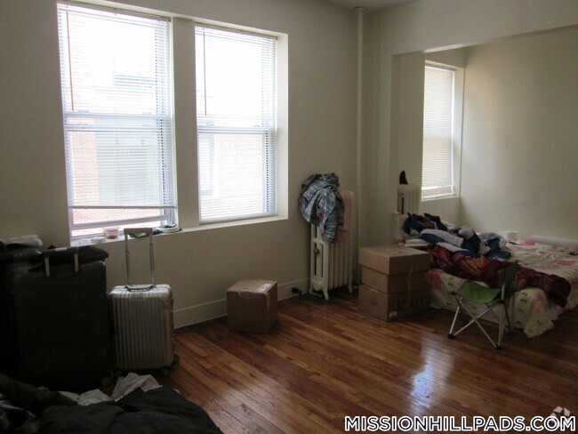 Building Photo - 49 Worthington St Rental