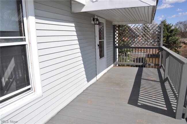 Photo - 11 E Main St