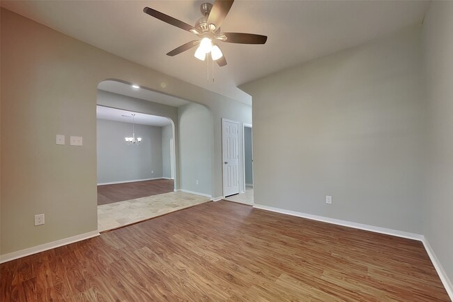 Photo - 1210 Colonial Heights Dr