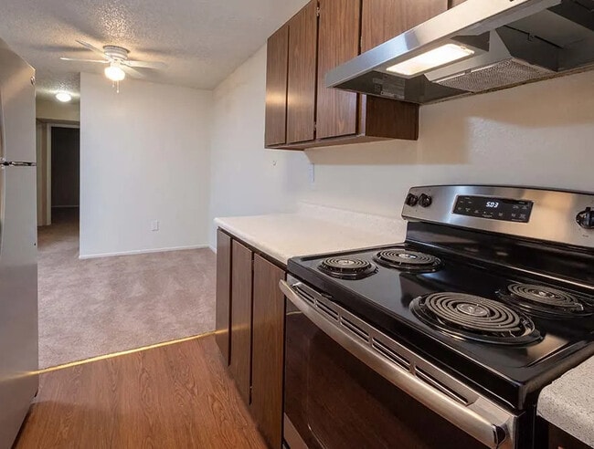 Photo - Park Club Apartments