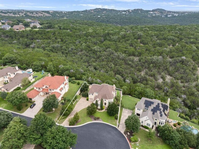 Photo - 121 Burgess Ln